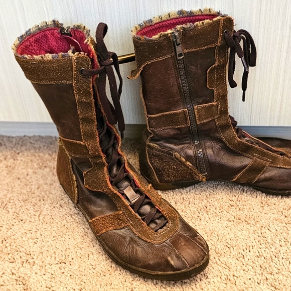 Vintage DKNY boots - Picture 1 of 4